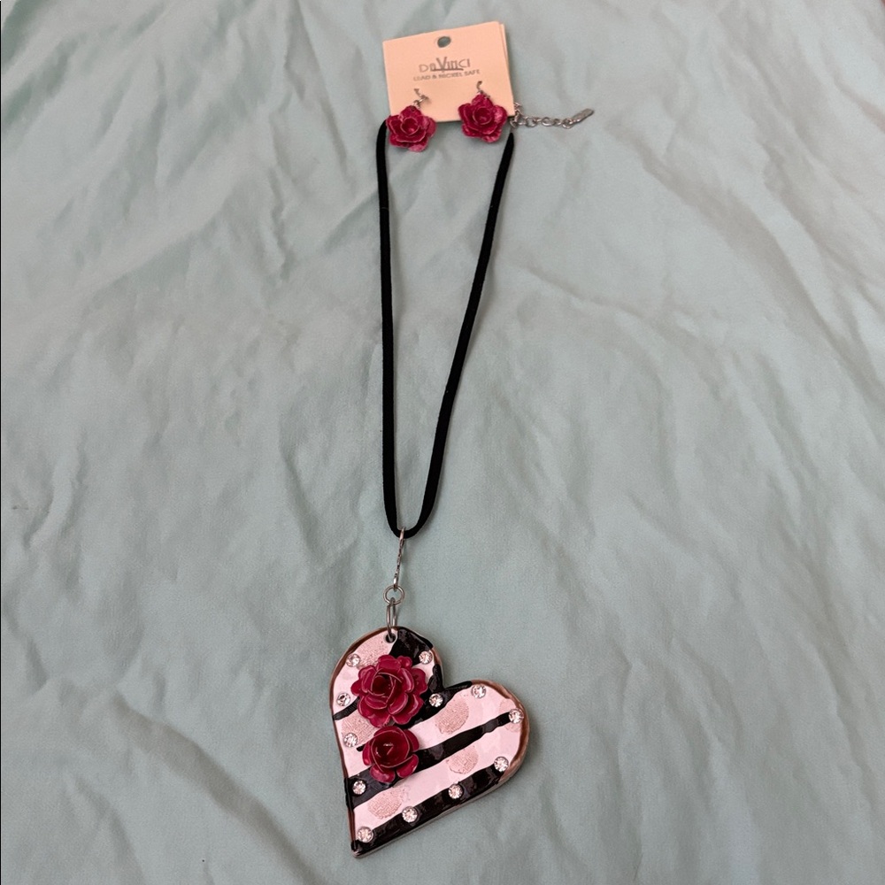 DaVinci Heart Pendant Roses & rhinestones Necklace w Earring New